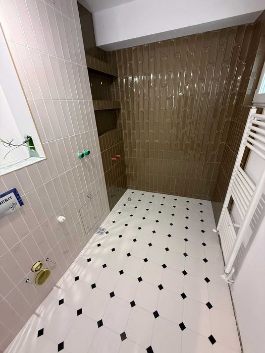 Servicii Complete Renovări Interioare: Electrică, Sanitare, Finisaje, Parchet + Debarasare Moloz