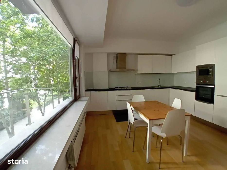 Apartament luminos cu terasă, 3 camere pe Clucerului