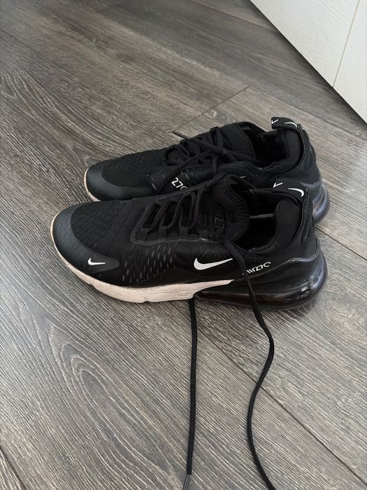 Продам Nike оригинал кроссовки