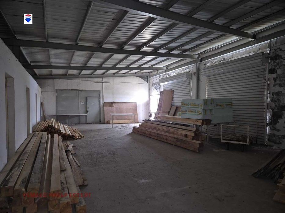 Промишелно помещение под наем с. Смирненски