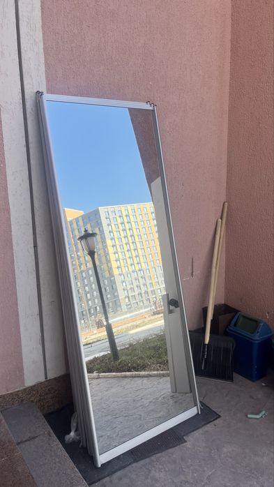 Продам зеркала от шкафа-купе 1м*2,5