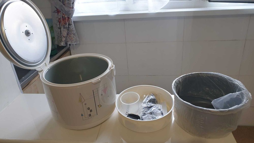 Пароварка. Новая. В упаковке.