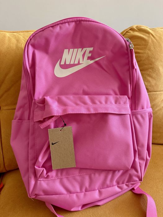 Nike-Нова раница в розов барби цвят