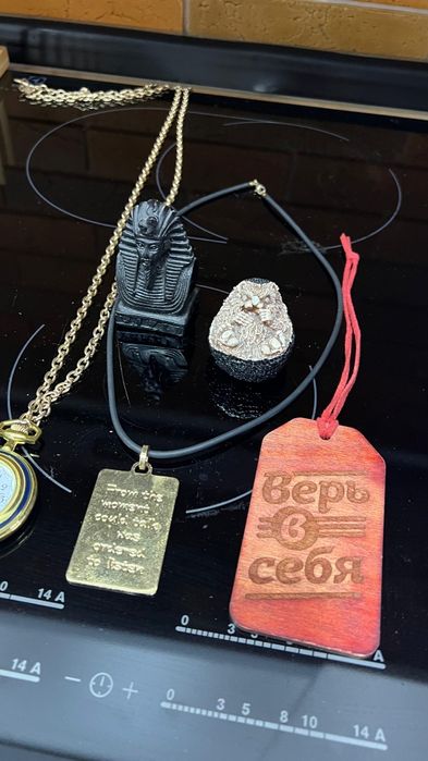 Часы и магнитики