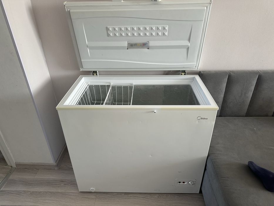 Морозильник Midea