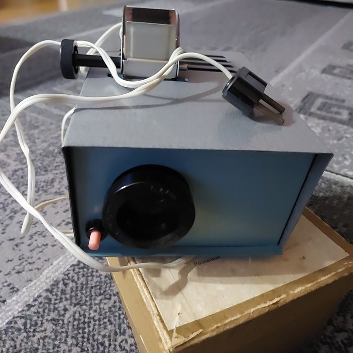 Фильмоскоп, диафильмы  продам