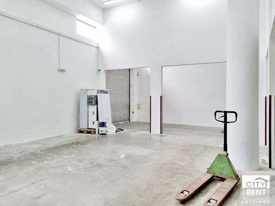 Дава се под наем Склад в Велико Търново, Промишлена зона - Запад - 420 кв.м за 1280 € - Снимка #2