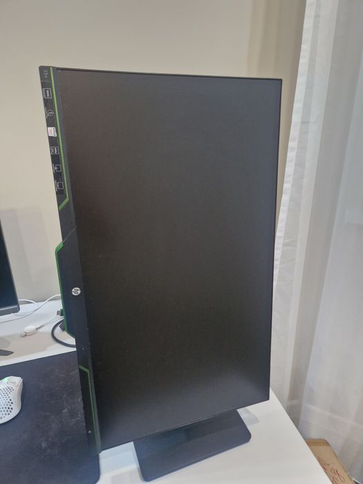 Игровой монитор.