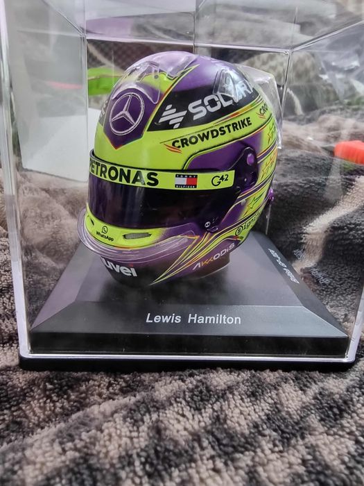 Lewis Hamilton helmet spark 1:5 2024 season helmet