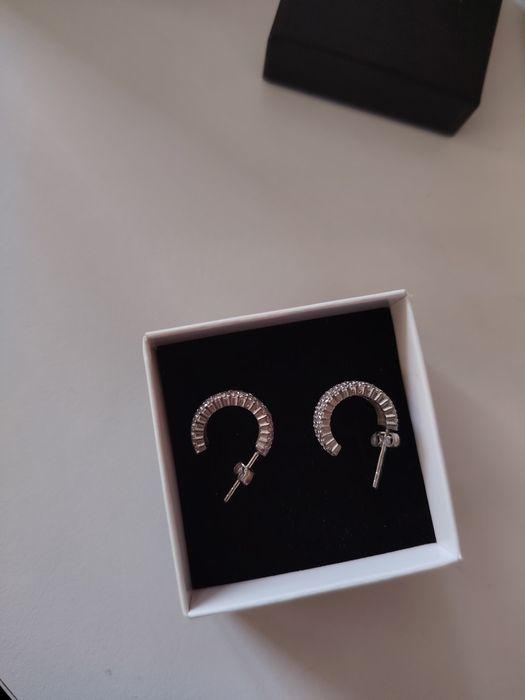 Сребърни обеци с камъчета