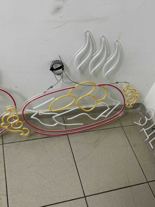 Неоновые вывески