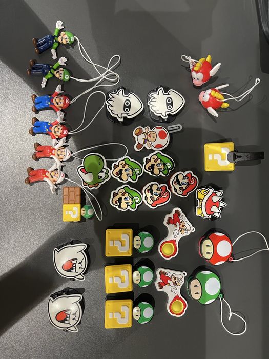 Kinder JOY Super Mario Jurassic Park Stranger things DC Playmobil