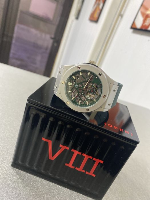 Часы личный бренд Азеке