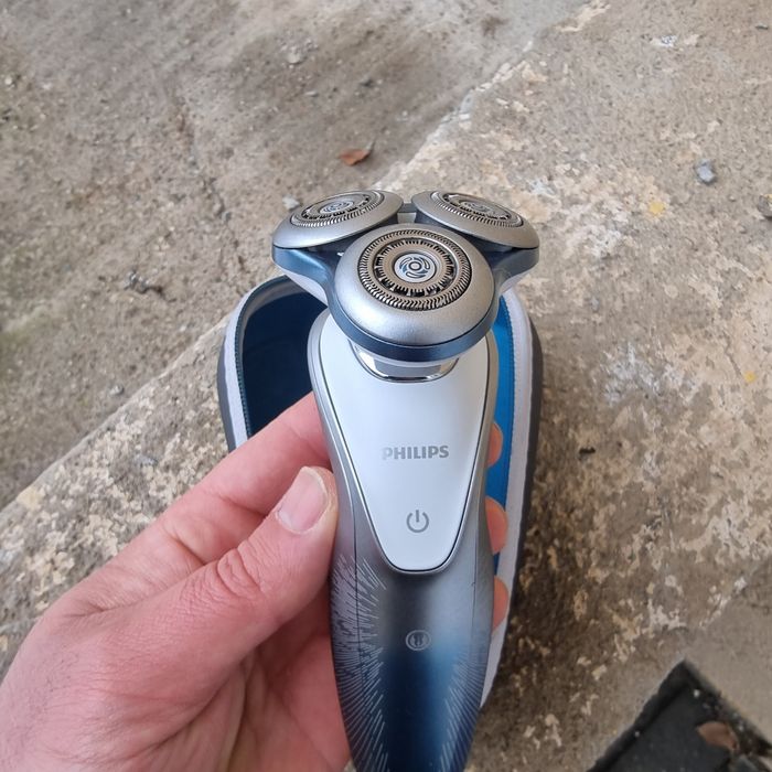 Masina de barbierit philips