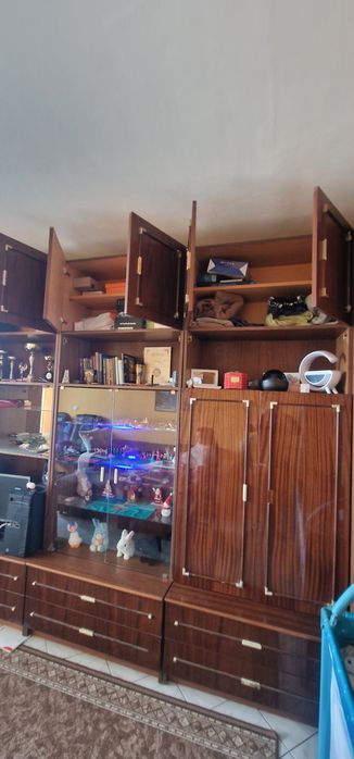 Продавам Ретро Секция