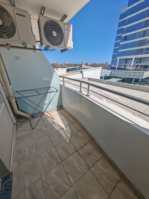 Ключ в офиса! Обзавдене двустаен апартамент в Сентрал парк. Южно изло