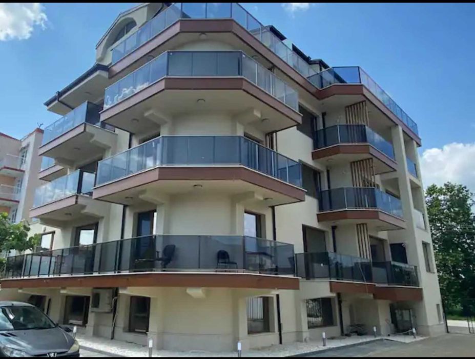 Дава се под наем Двустаен апартамент в Варна, Базар Левски - 72 кв.м за 130000 € - Снимка #6