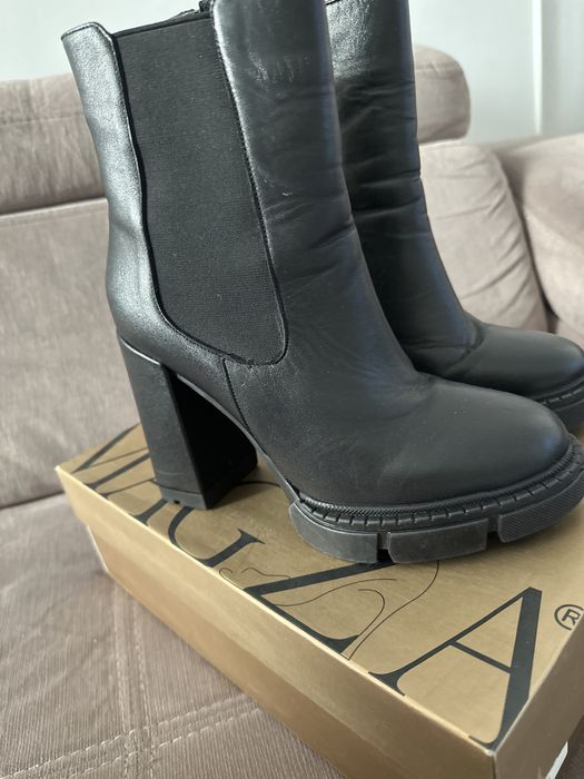 Продаются новые Ботильоны