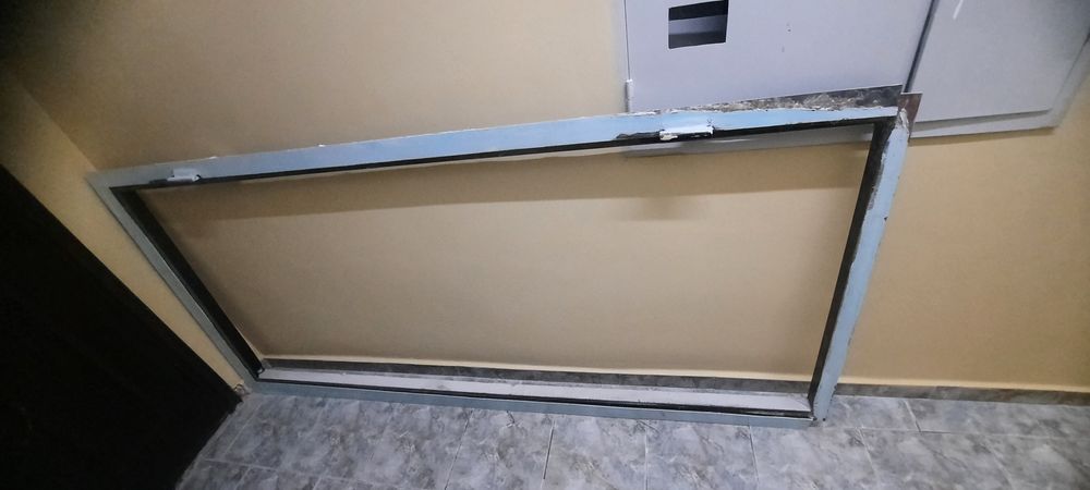 Продам железную дверь