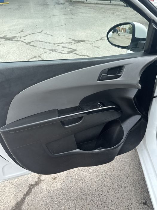 Продам машину шевроллет авео