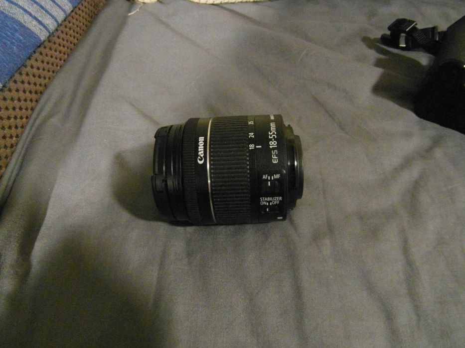 Фотоапарат Canon EOS 550D във идеално състояние,със - 4 бр.Обективи