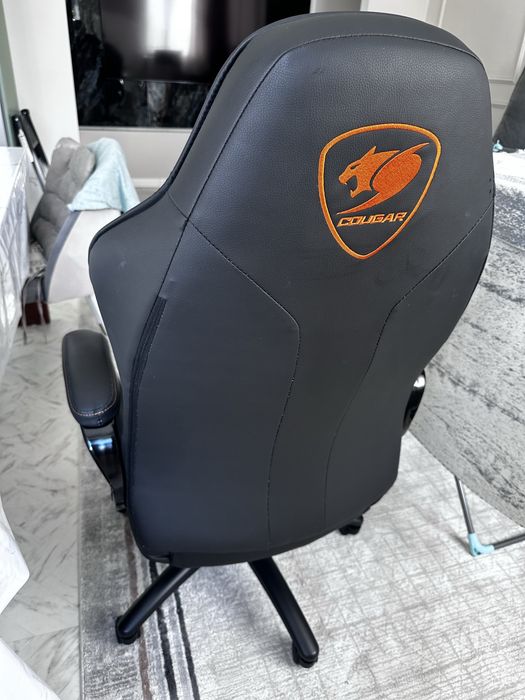 игровое кресло Cougar