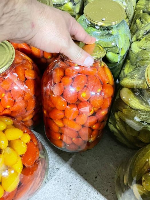 1 litr Tok barg - 25 ming,3 litr Cherri pomidor Bodring-45ming