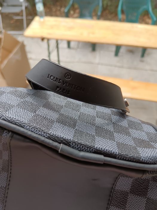 Port fard louis Vuitton