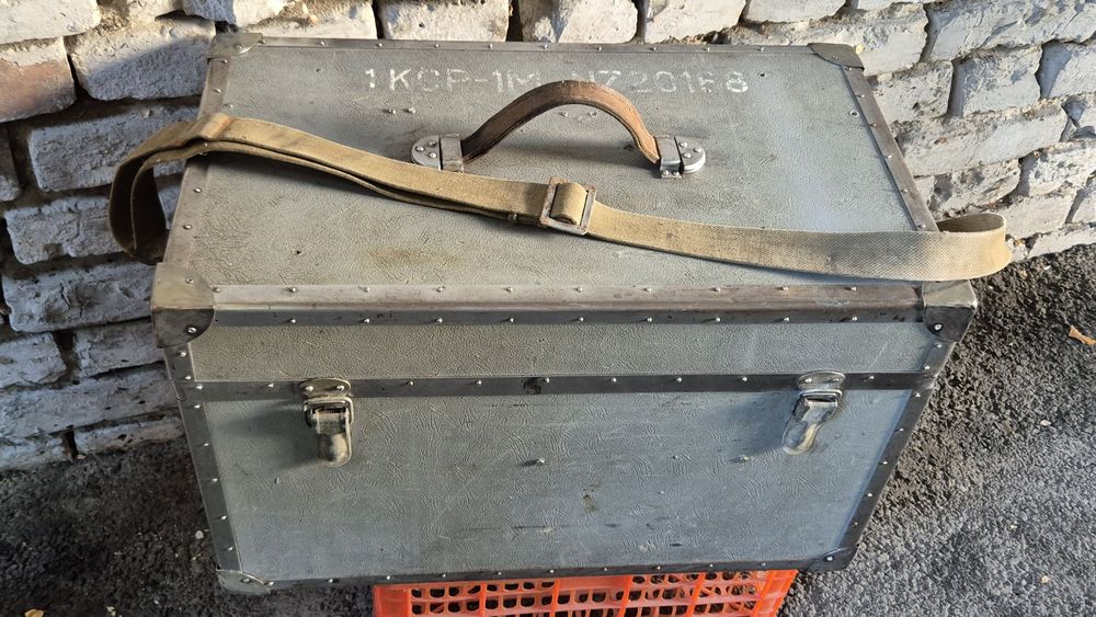 Антикварный советский сундук кинооператора.