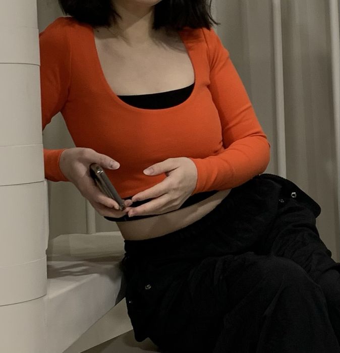 Оранжевый кроп топ