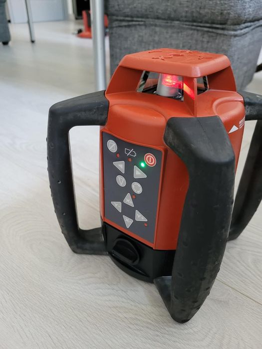 Vând laser rotativ Hilti PR 25