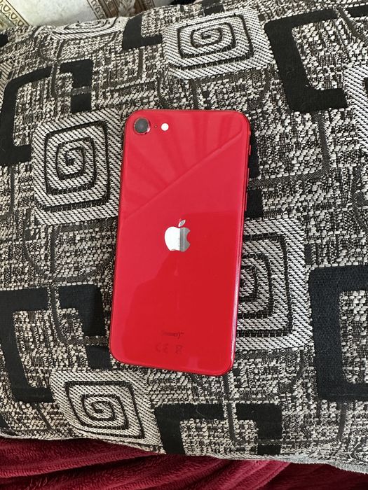 Продам айфон SE