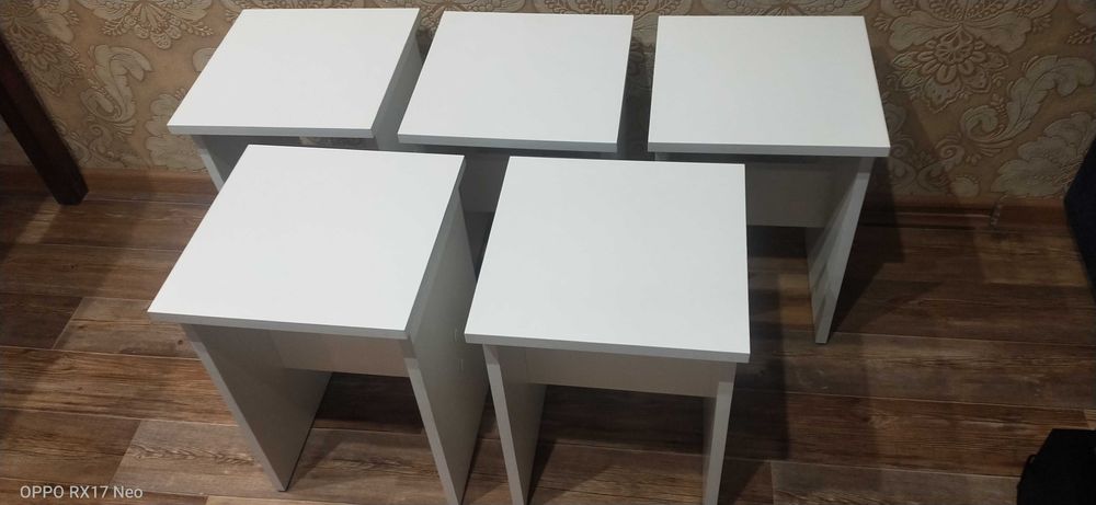 Диван и стулья в хорошем состояний