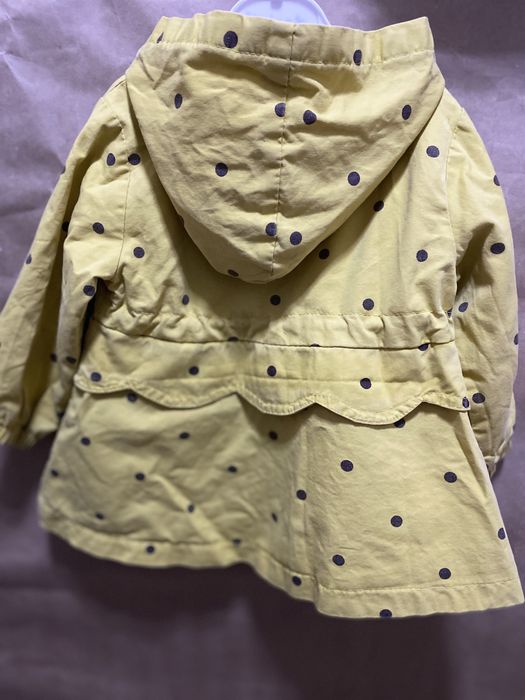 Продам детскую курточку на девочку