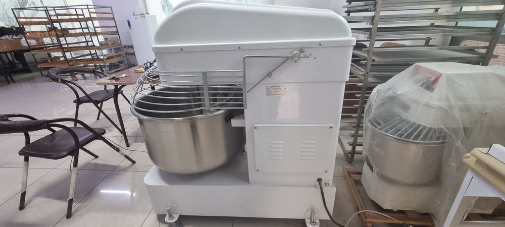 Тестомешалка сотилади 50 кг 1 ой ишлатилган