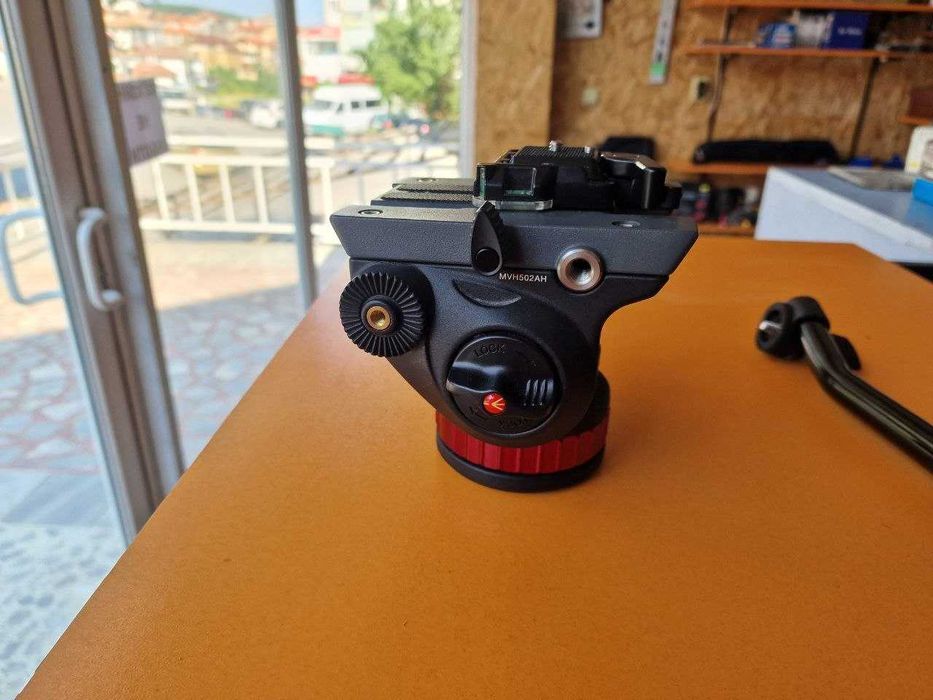 Видео глава Manfrotto MVH502AH