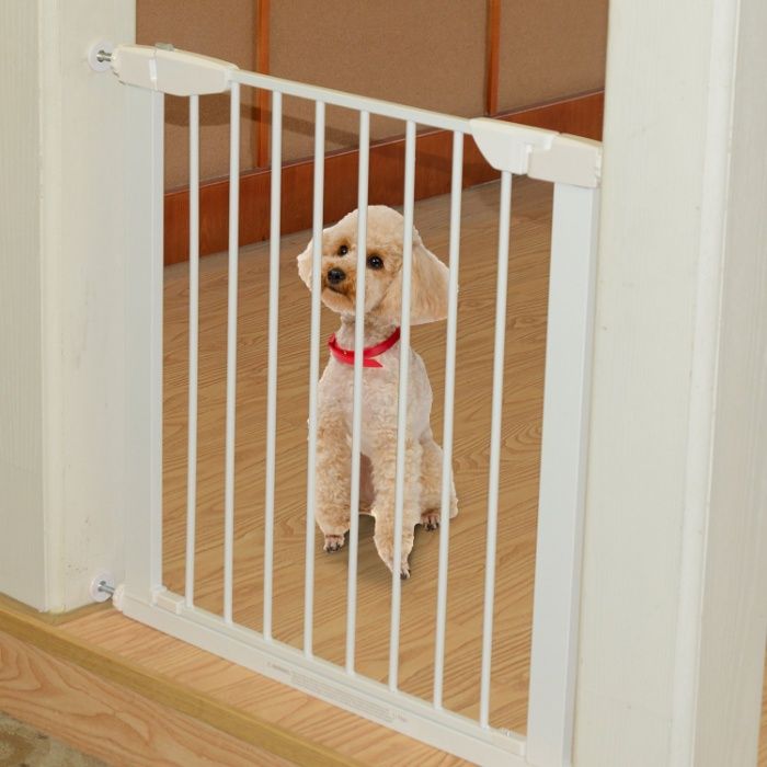 Барьер калитка, ворота безопасности, ограждение в дверь