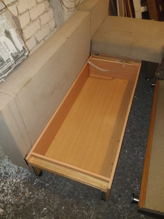 Диван ( под перетяжку )