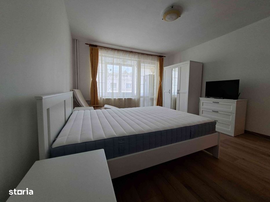 Inchiriez garsoniera nou renovata vis a vis de Athenee Palace