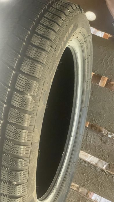 Продам зимние шины 205/55/16
