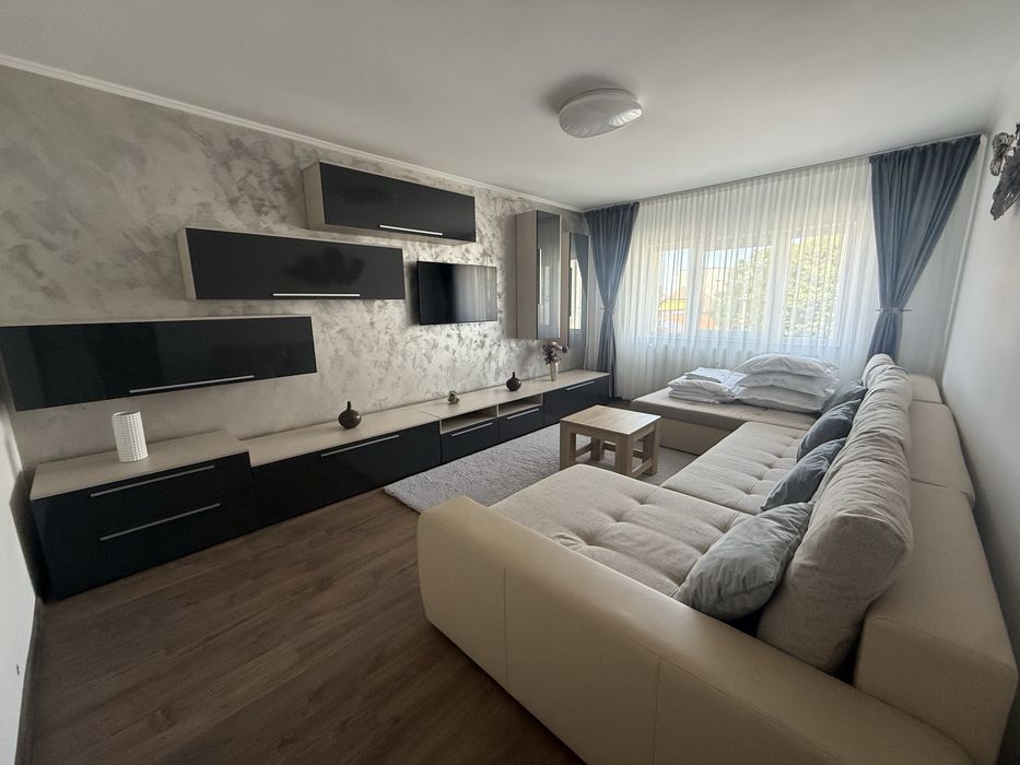 Vand apartament 2 camere Pb et 2 Oradea zona Nufarul