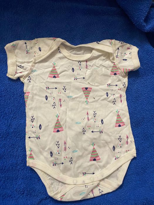 Боди новые 62 размер 3 шт.