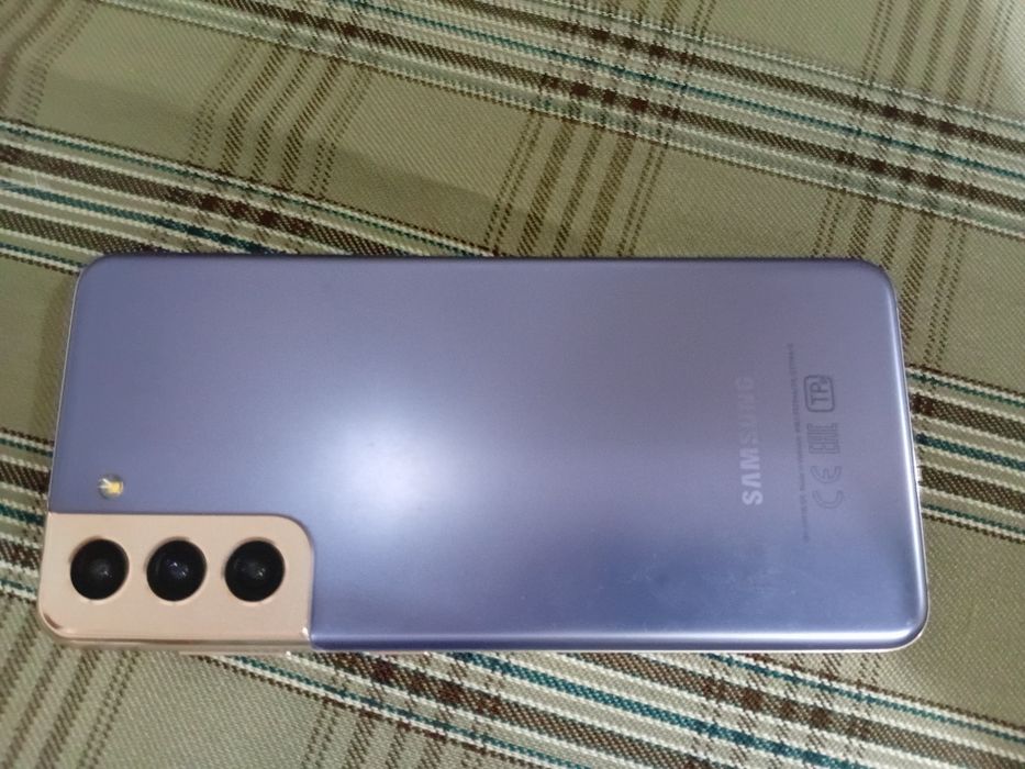 Samsung s21 8/128 идеал