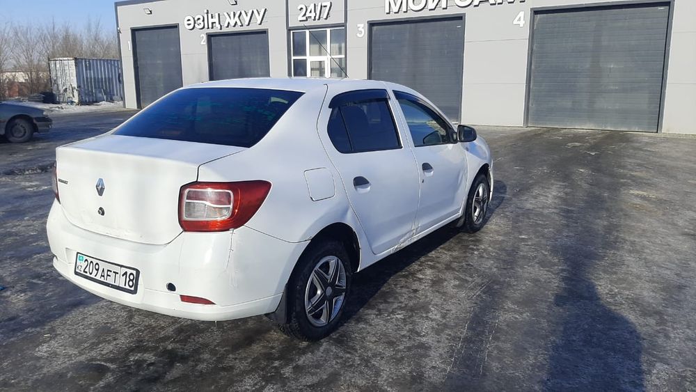 Продам Рено логан 2015 г.в. МКПП