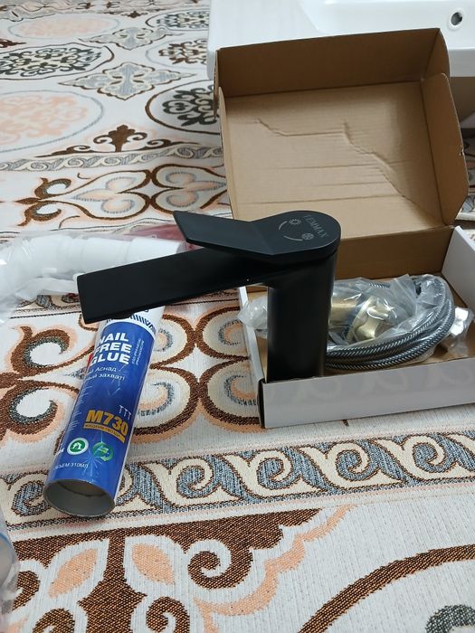 Раковина с тумбочкой