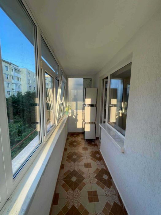Închiriez apartament