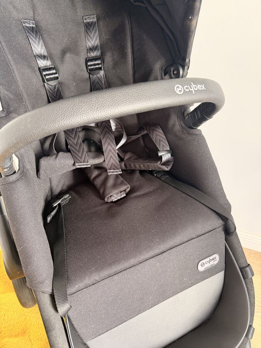 Carucior Cybex EOS Lux
