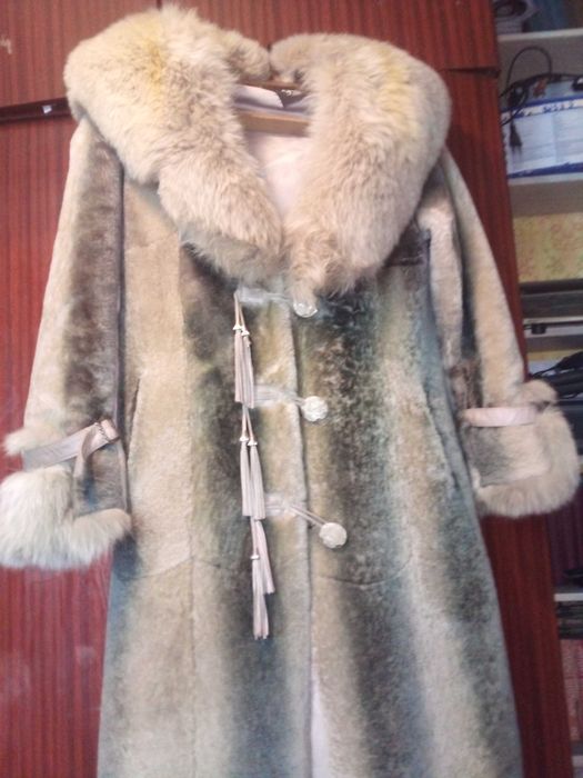 Продается шуба (мутон)