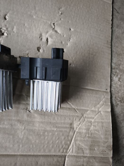 Releu ventilator rezistenta trepte piesa cu tepi BMW seria 3 E46
