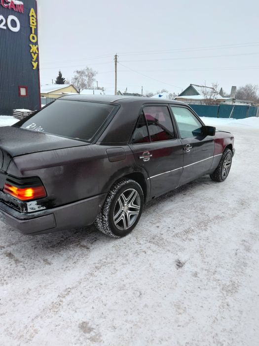 Продам 124 мерседес